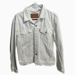 (NWOT) White Denim Levi Strauss Jean Jacket Comfortable Size M
